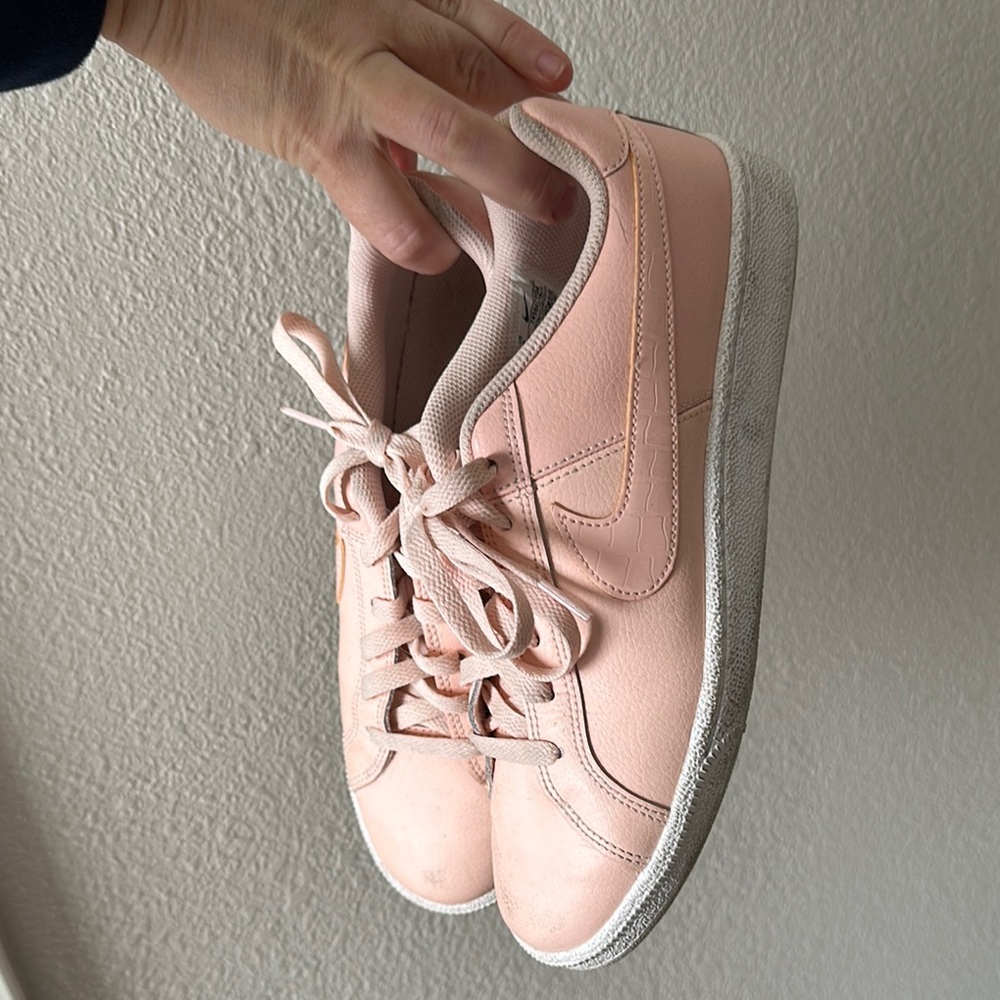 Nike Pink Sneakers